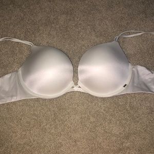Victoria’s Secret Very Sexy White Push-up Bra